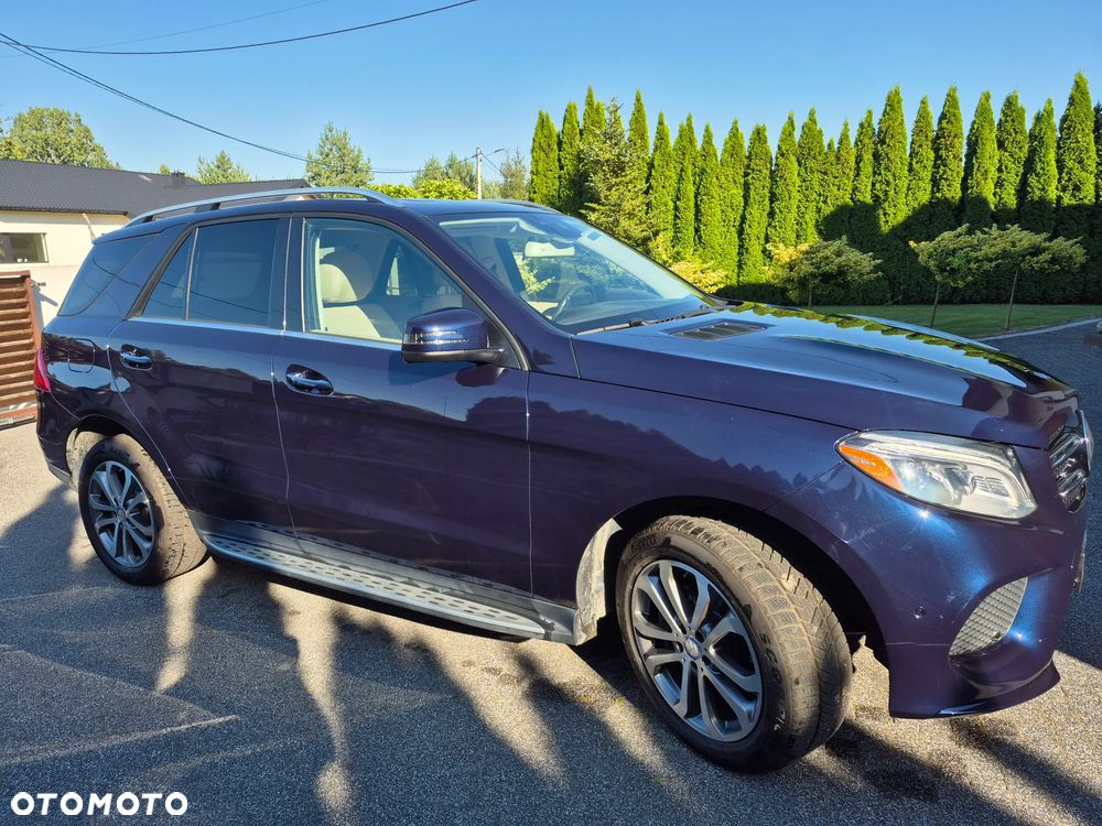 Mercedes-Benz GLE - 12