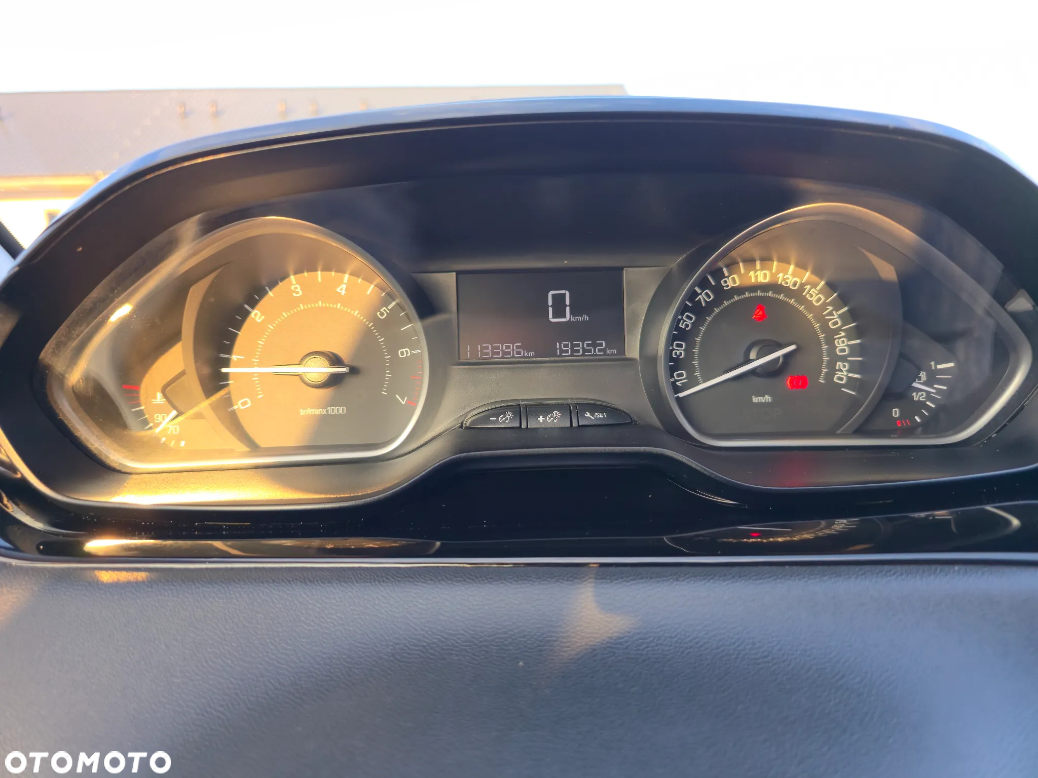 Peugeot 208 1.2 PureTech Active - 24