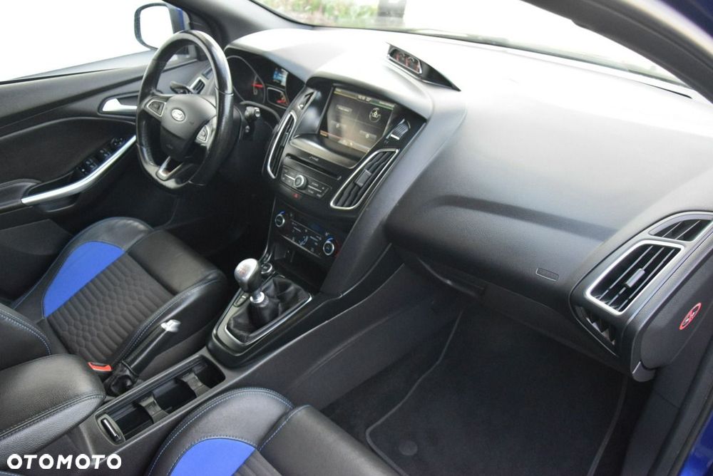 Ford Focus 2.0 TDCi ST - 39
