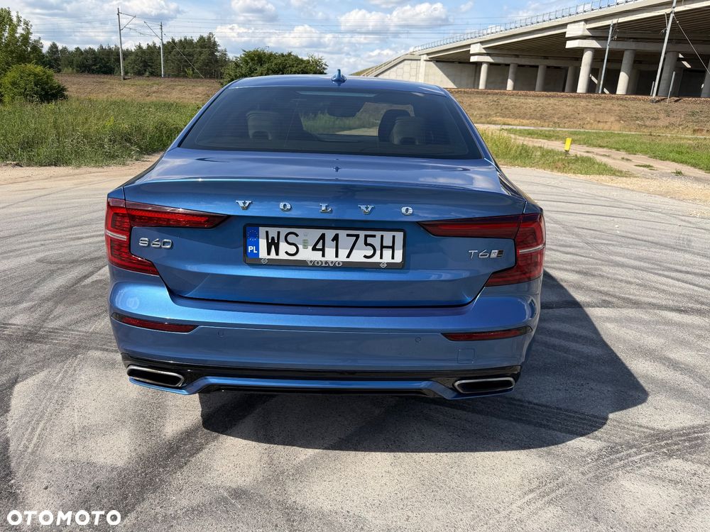 Volvo S60 T6 AWD R-Design - 28