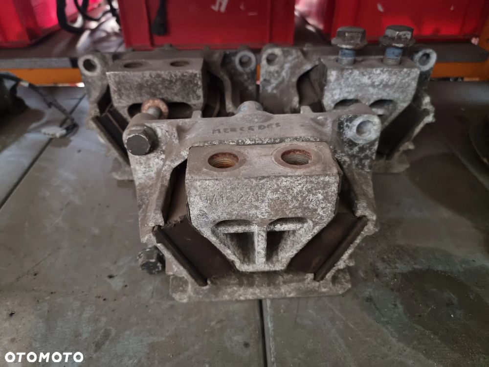 MERCEDES ACTROS AXOR MP1 MP2 PODUSZKA SKRZYNI BIEGÓW - 1