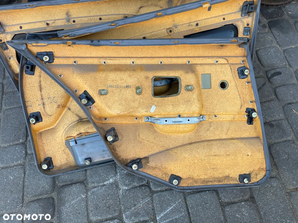 Boczki bmw e36 sedan skóra biała - 8