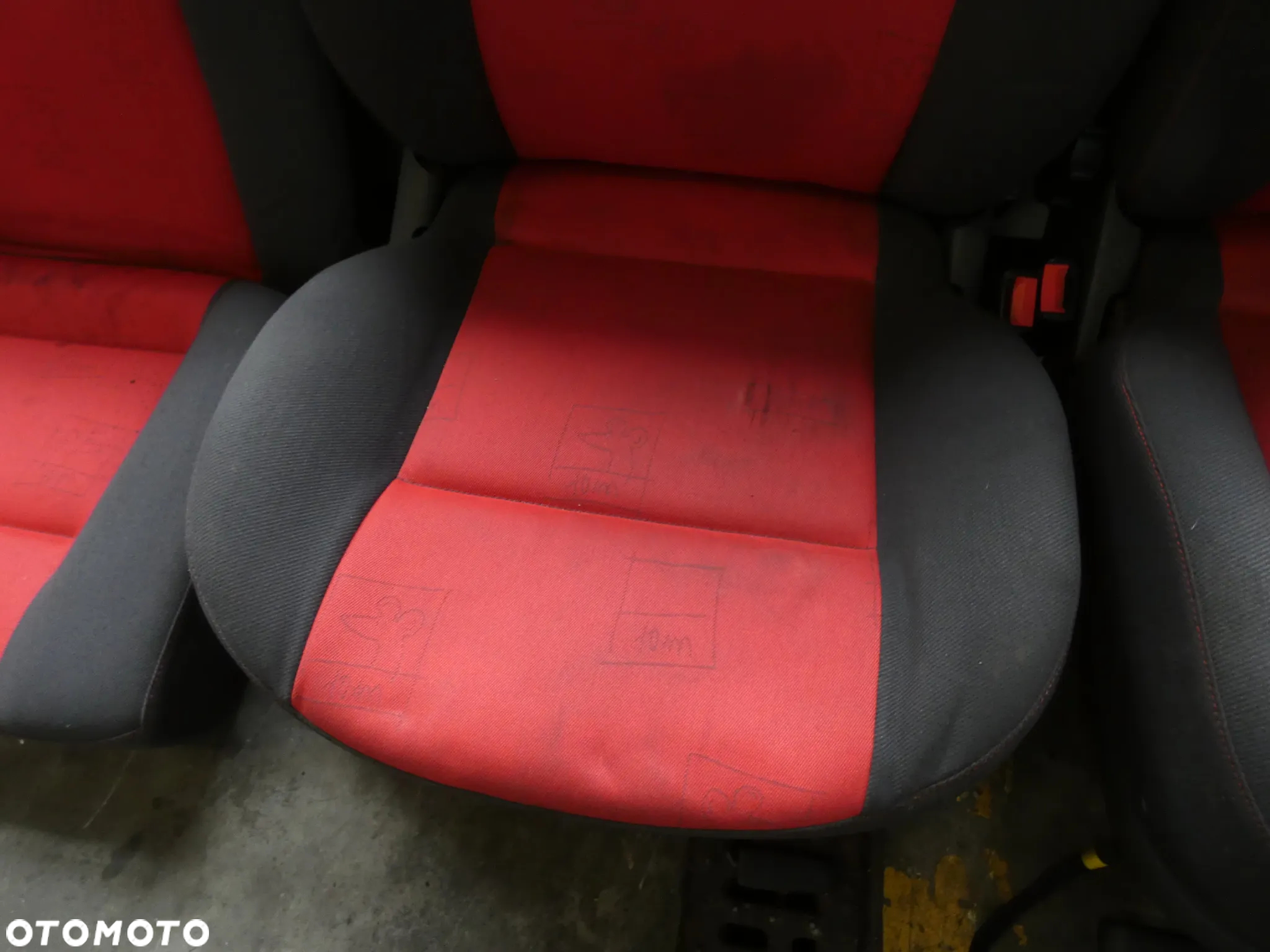 VW LUPO FOTELE PRZÓD KANAPA TYŁ KOMPLET MATERIAŁOWE CZERWONE TOM GORLICE - 6