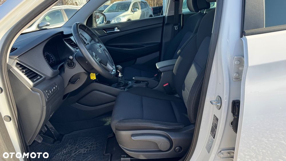 Hyundai Tucson blue 1.7 CRDi 2WD Style - 21