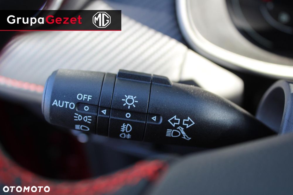 MG ZS - 12