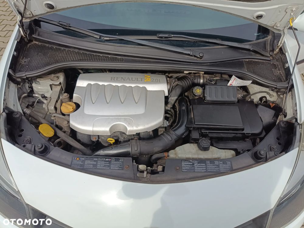 Renault Clio 2.0 16V Privilege - 18