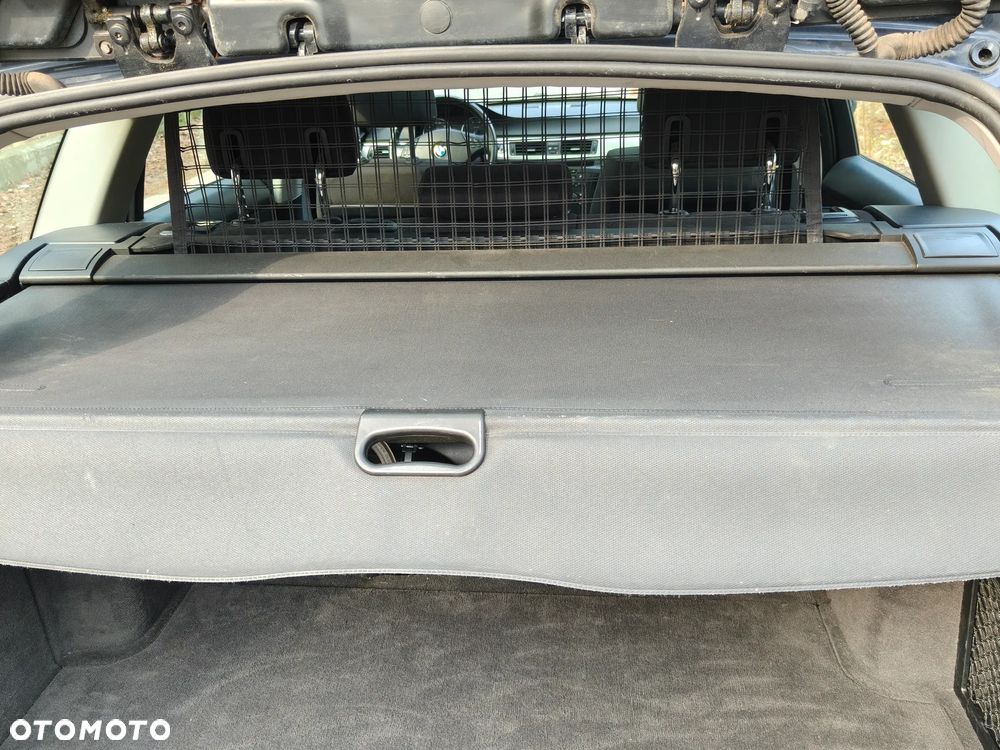 BMW Seria 3 318i - 32