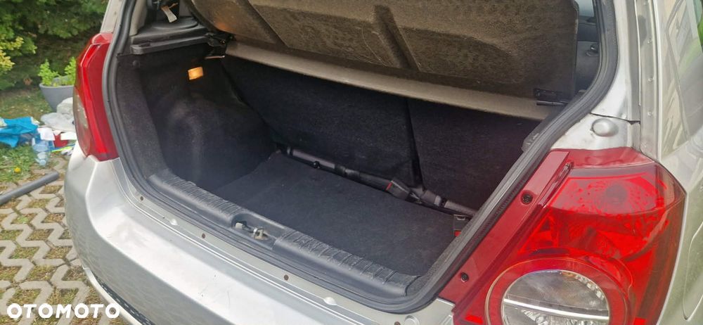 Chevrolet Aveo - 9