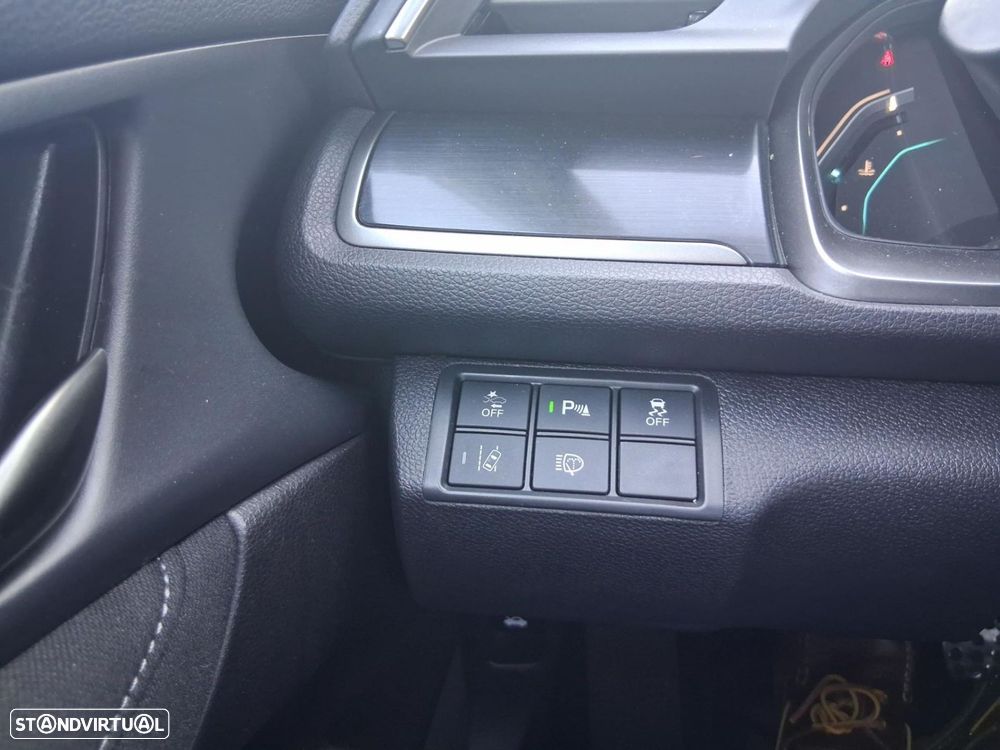 Honda Civic 1.0 i-VTEC Executive - 19