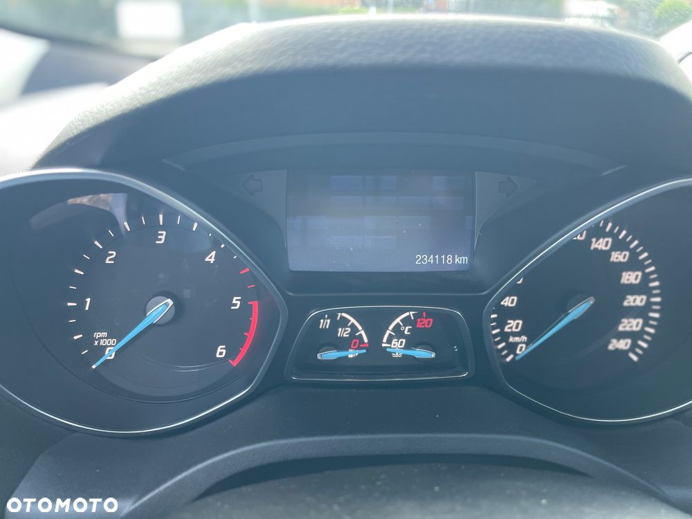 Ford Kuga 2.0 TDCi FWD Titanium - 4