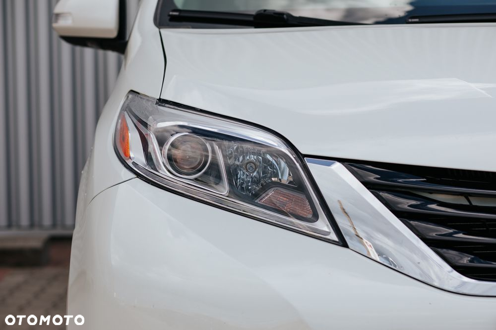 Toyota Sienna 3.5 V6 Limited AWD - 2