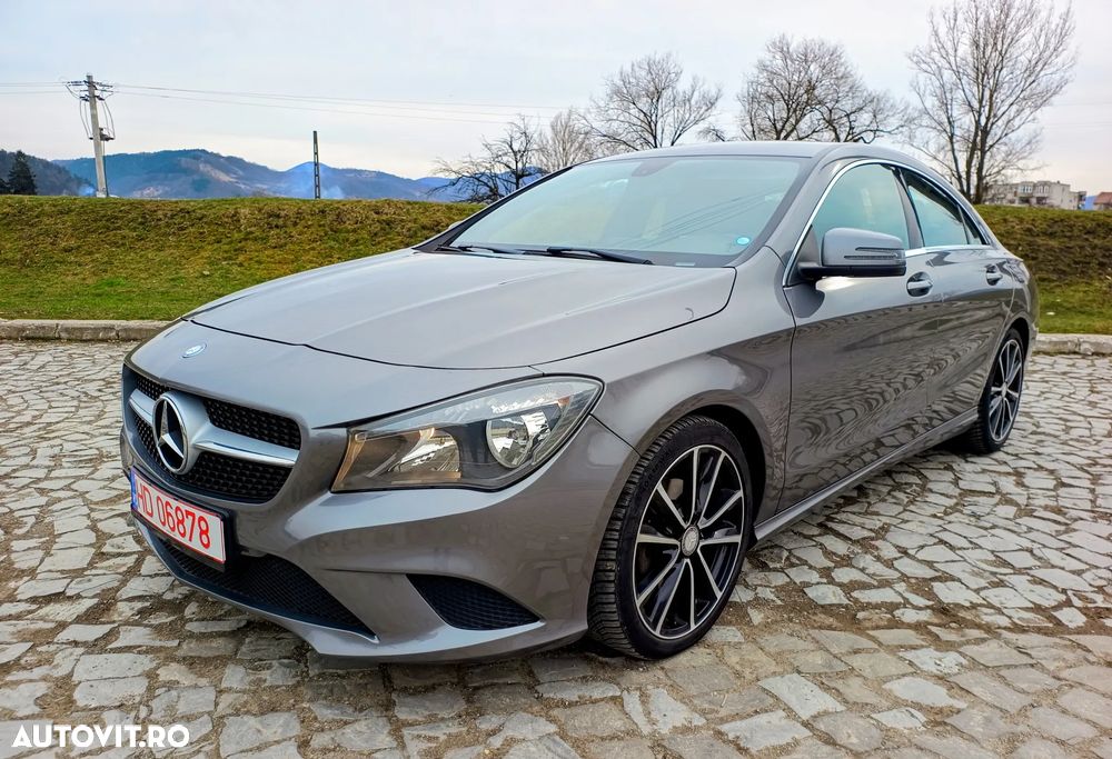 Mercedes-Benz CLA - 12