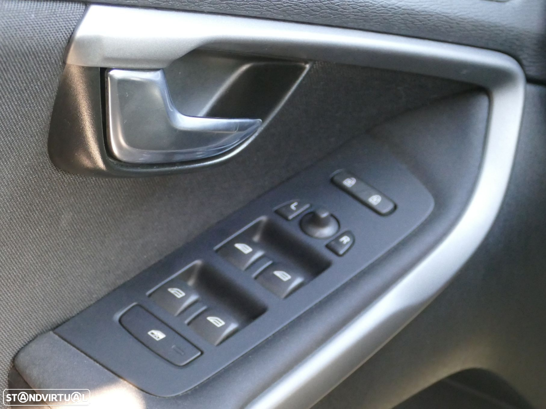 Volvo V40 2.0 D2 Kinetic - 18