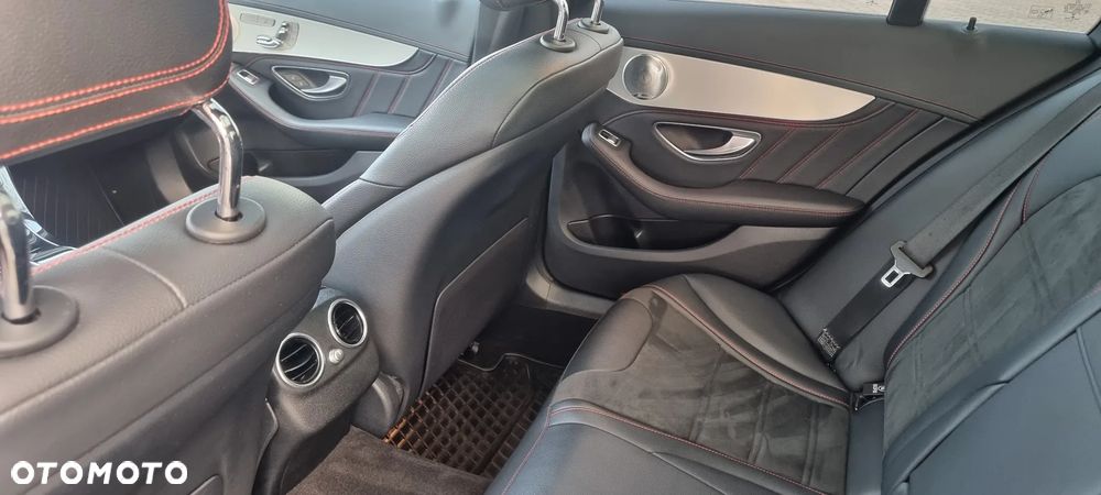 Mercedes-Benz Klasa C AMG 43 4Matic AMG TCT 9G - 26