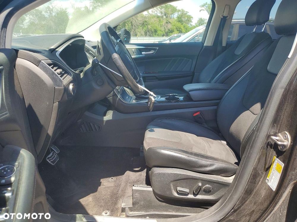 Ford Edge - 5