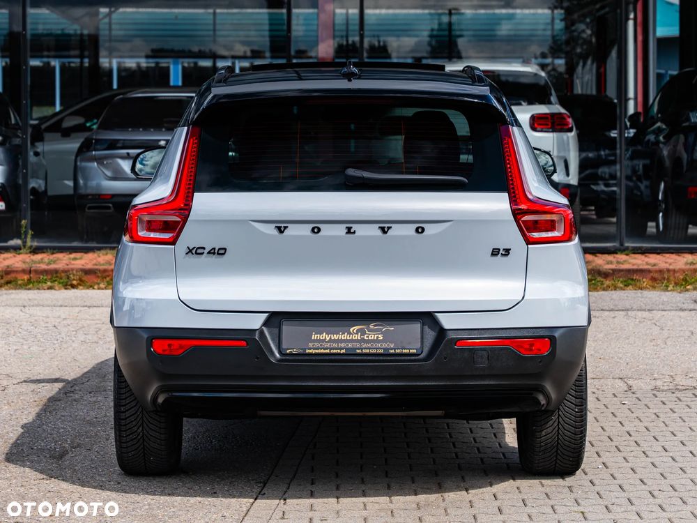Volvo XC 40 B3 B DKG Plus Dark - 19
