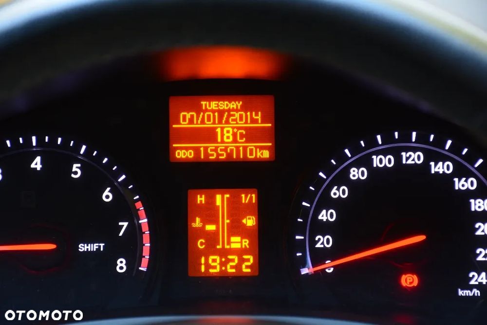 Toyota Avensis 1.8 Premium EU5 - 24