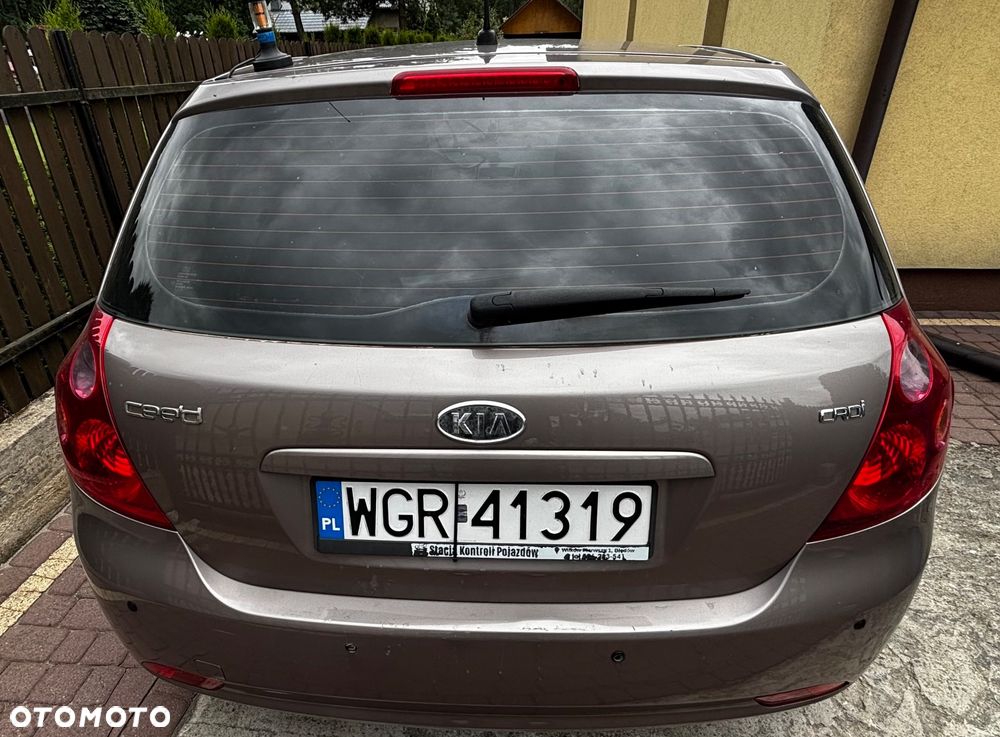 Kia Ceed - 6
