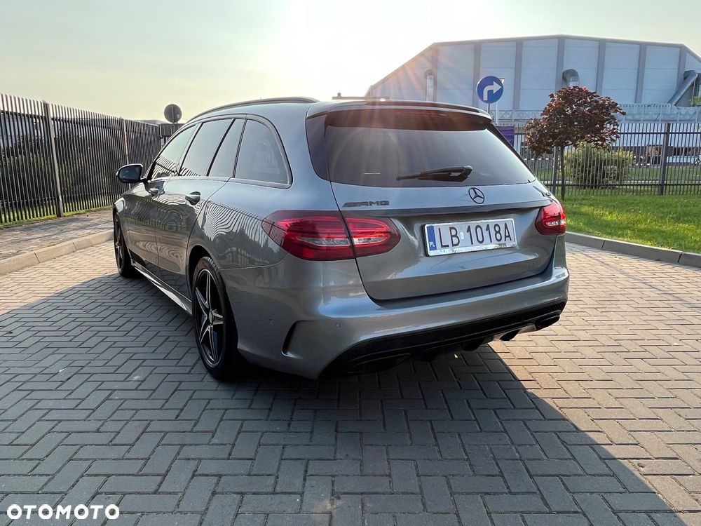 Mercedes-Benz Klasa C AMG 43 4-Matic - 11