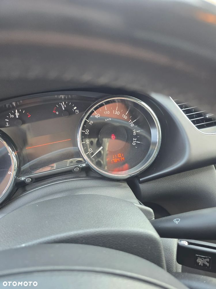 Peugeot 3008 2.0 HDi Active - 10