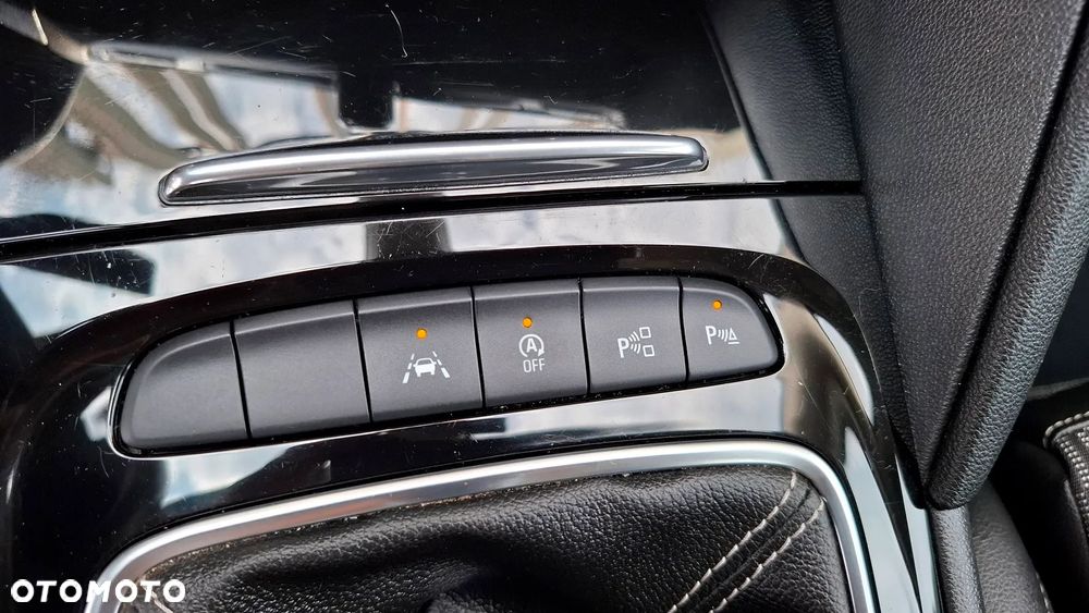 Opel Insignia 2.0 Business Innovation - 25