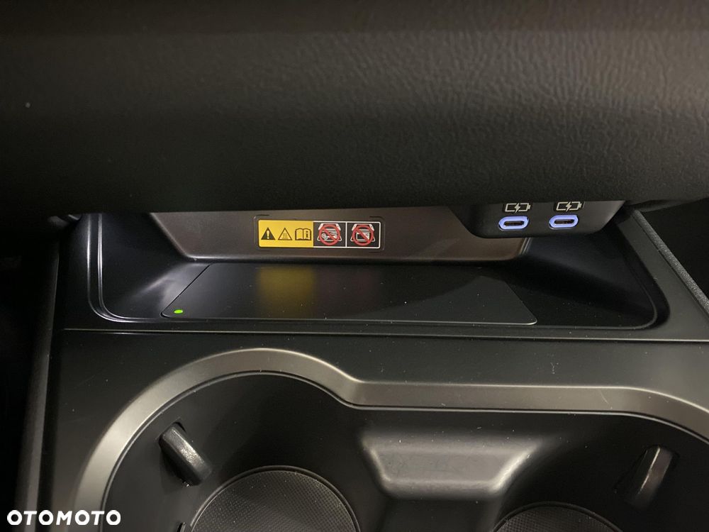 Lexus UX 300h F Sport Design - 17