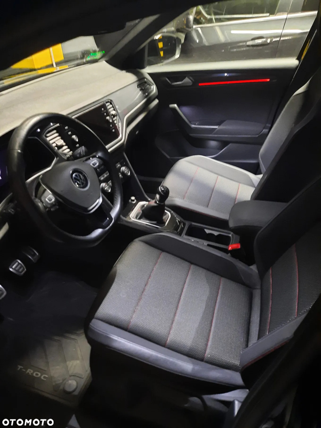 Volkswagen T-Roc 1.5 TSI ACT Premium - 11