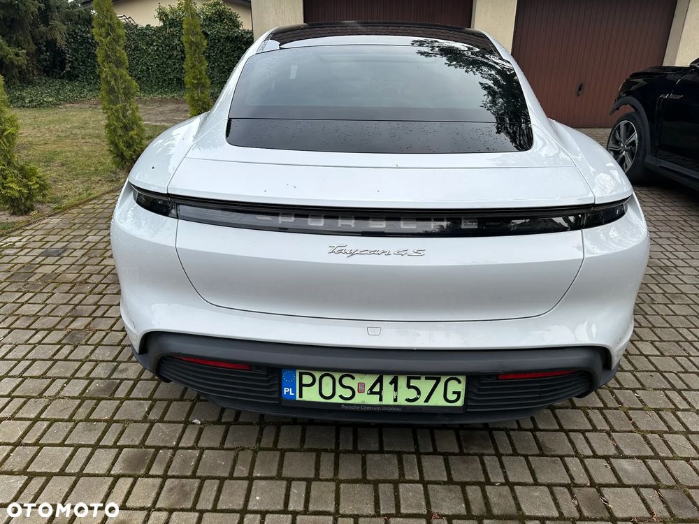Porsche Taycan - 6