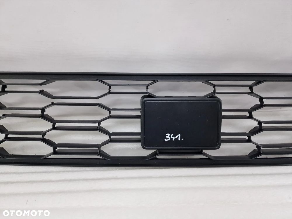 SEAT IBIZA 5 V 16- KRATKA ŚRODKOWA ZDERZAKA PRZEDNIEGO PRZÓD , NR 6F0853667 ,  NR AUKCJI KR341 - 4