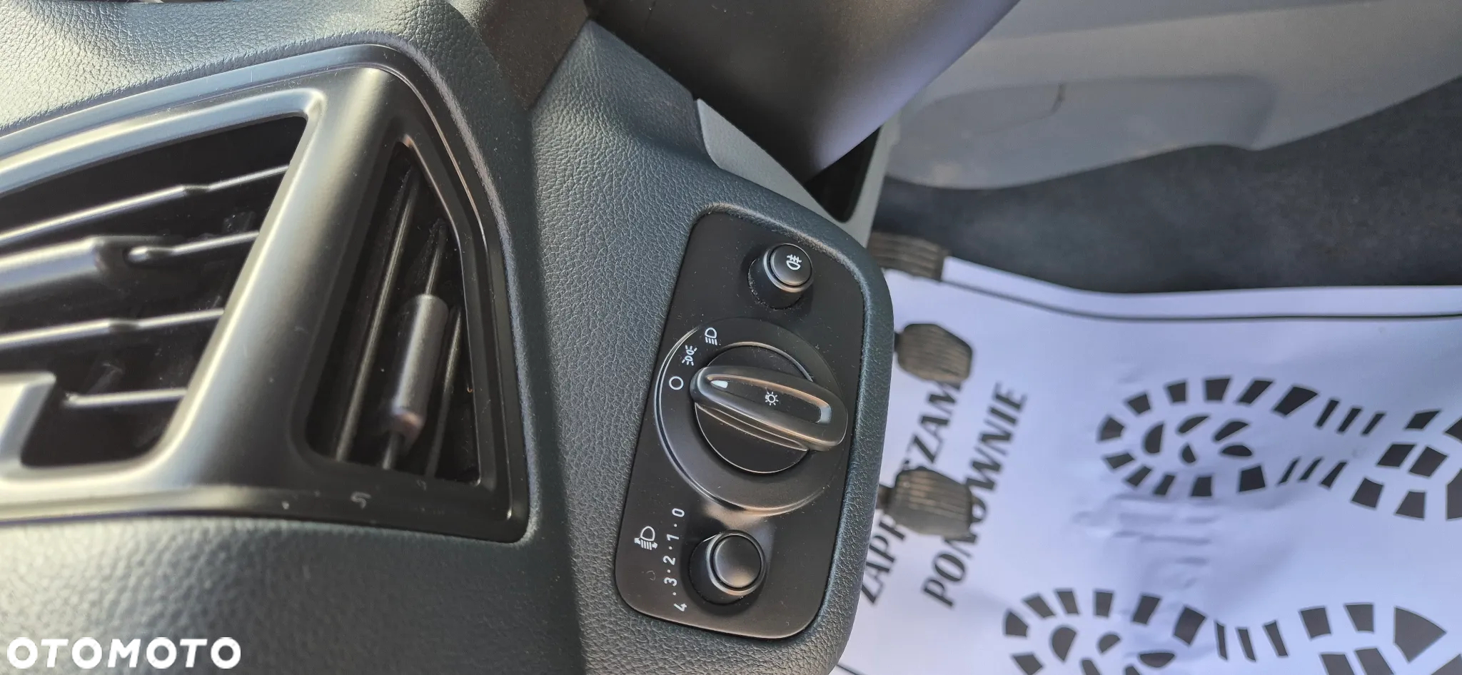 Ford Grand C-MAX - 29
