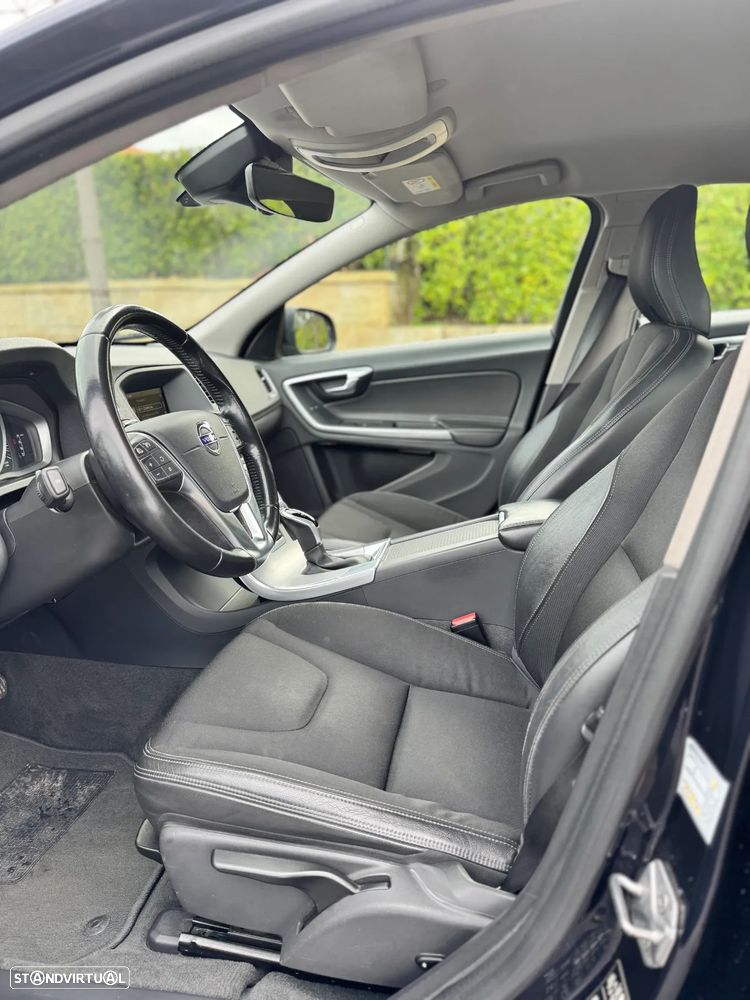 Volvo S60 2.0 D3 Momentum Geartronic - 17