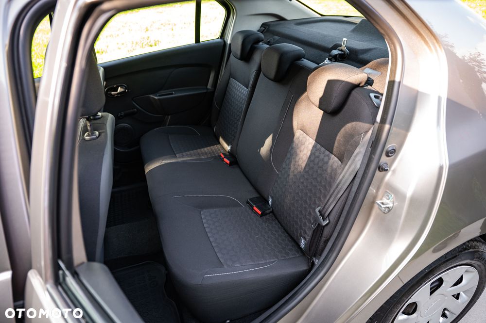 Dacia Logan 1.2 16V Ambiance - 9