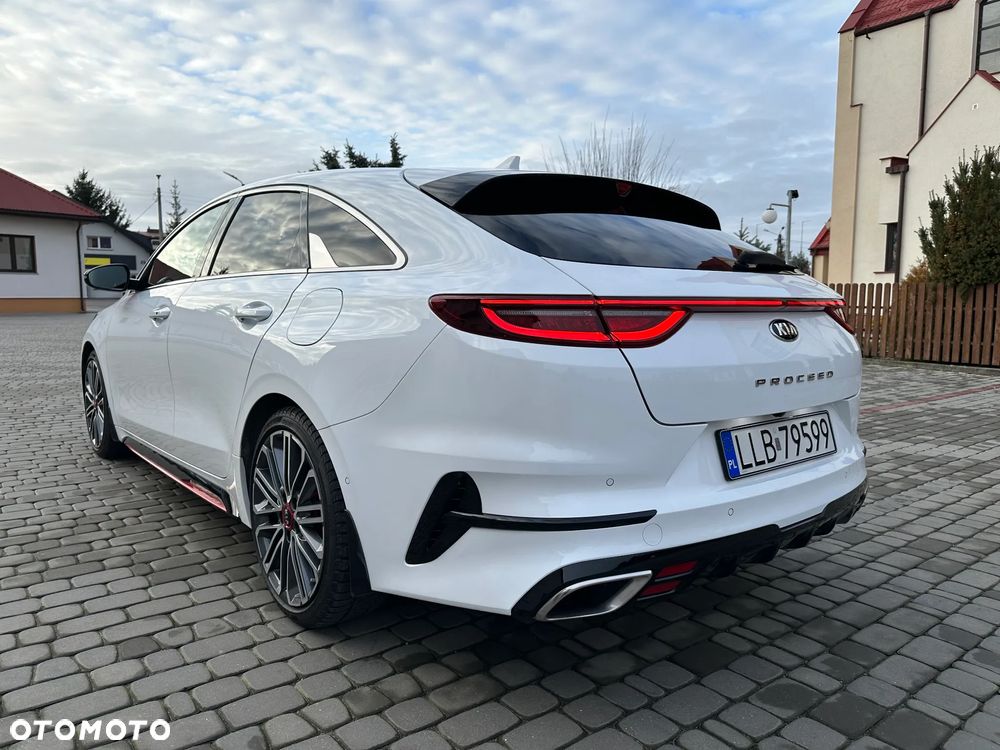 Kia ProCeed - 4