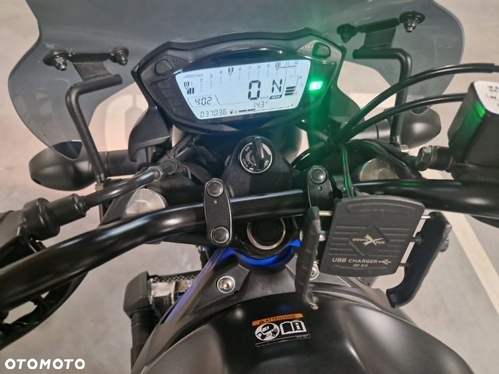 Suzuki SV - 6