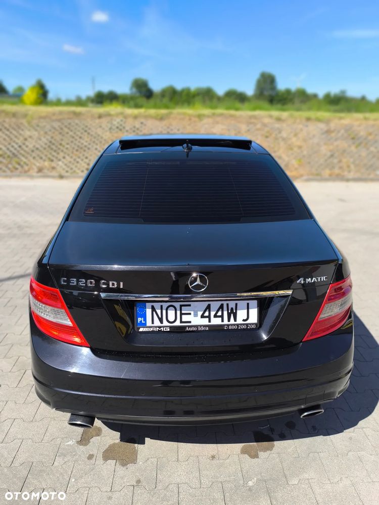 Mercedes-Benz Klasa C 300 CDI 4Matic 7G-TRONIC Avantgarde Edition - 11