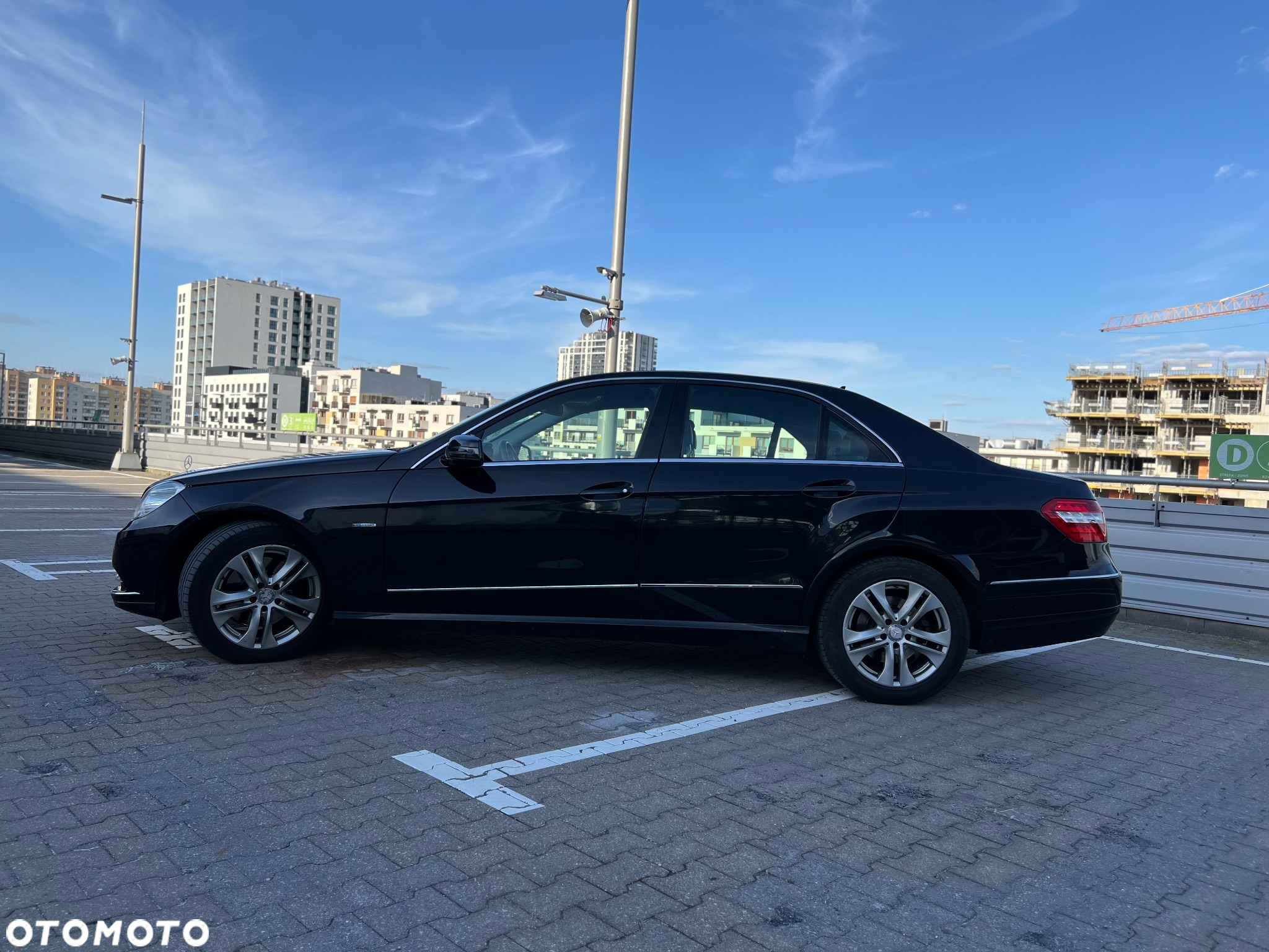 Mercedes-Benz Klasa E 350 CDI BlueEff Avantgarde - 4