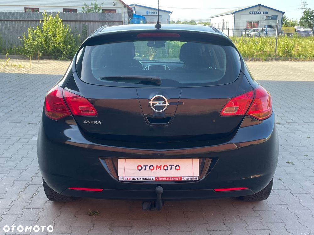 Opel Astra 1.6 Style - 24