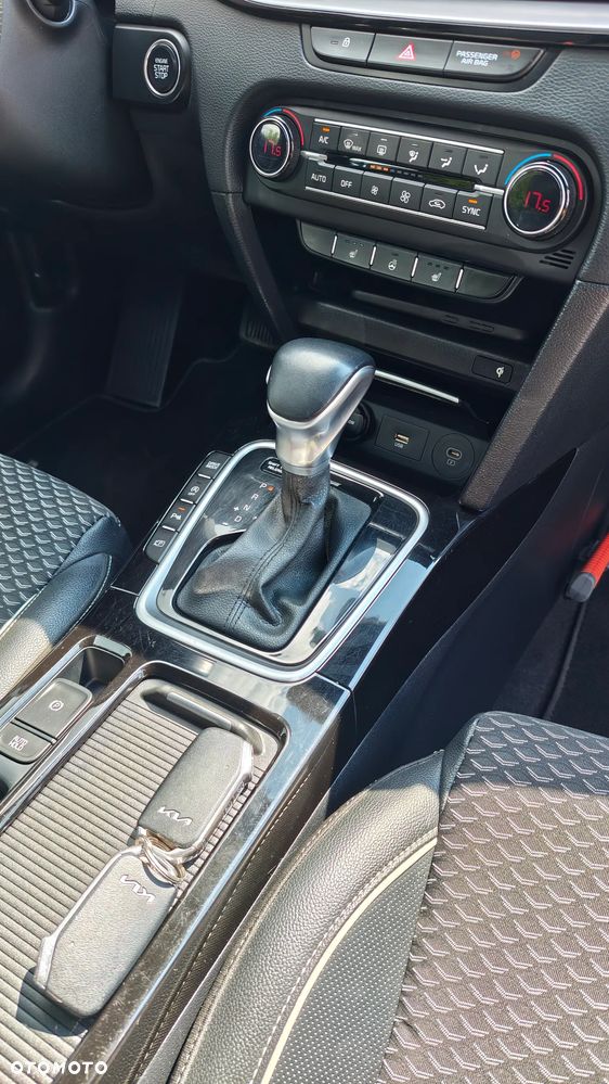 Kia Ceed 1.5 T-GDI MHEV L Business Line DCT - 25