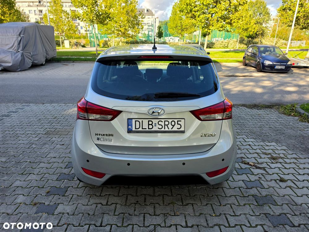 Hyundai ix20 1.4 blue Comfort - 10