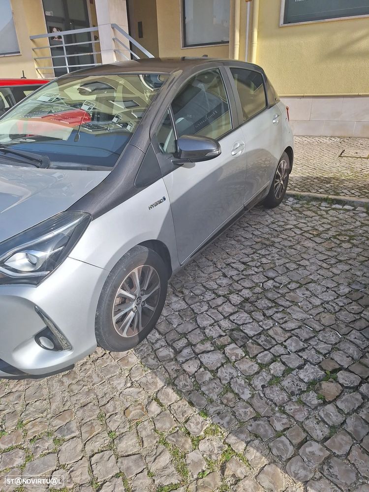 Toyota Yaris 1.5 HSD 20 Anos - 3