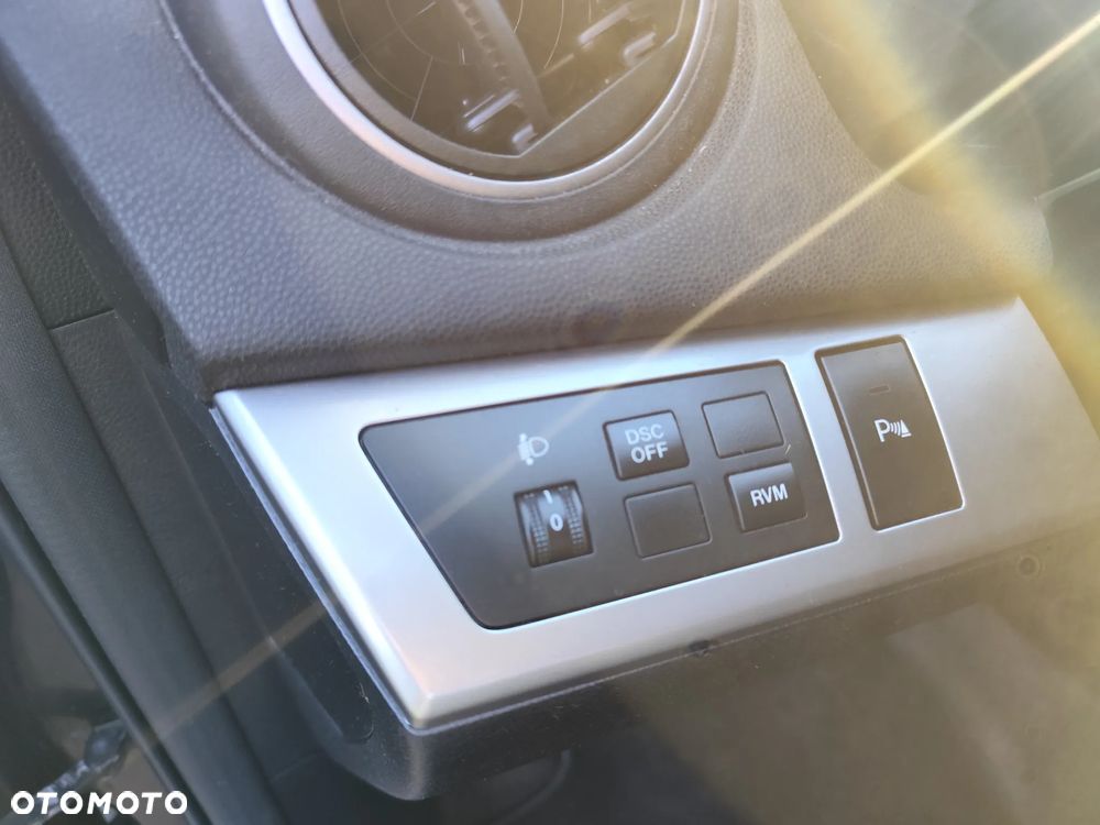 Mazda 3 1.6 90th Anniversary - 17