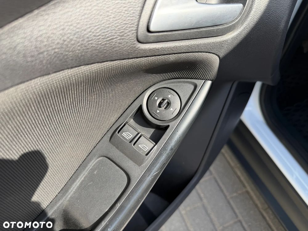 Ford Focus 1.6 EcoBoost Gold X (Trend) - 9