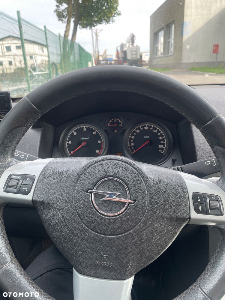 Opel Astra III 1.3 CDTI - 4