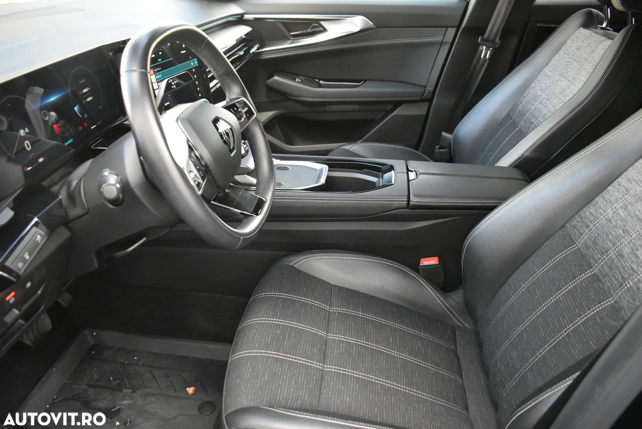 Renault Austral ver-160-mhev-techno - 13