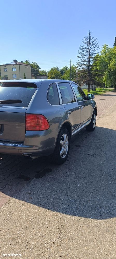 Porsche Cayenne - 8