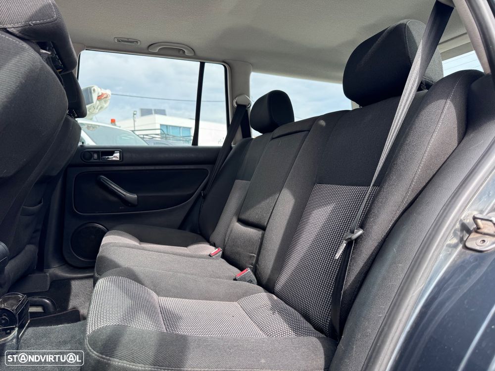 VW Golf Variant 1.9 TDi Highline - 10