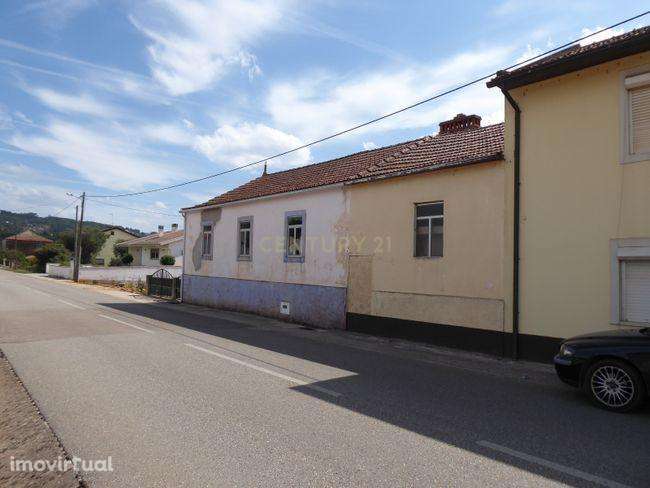 Moradia em ruínas para reconstrução - Grande imagem: 2/11