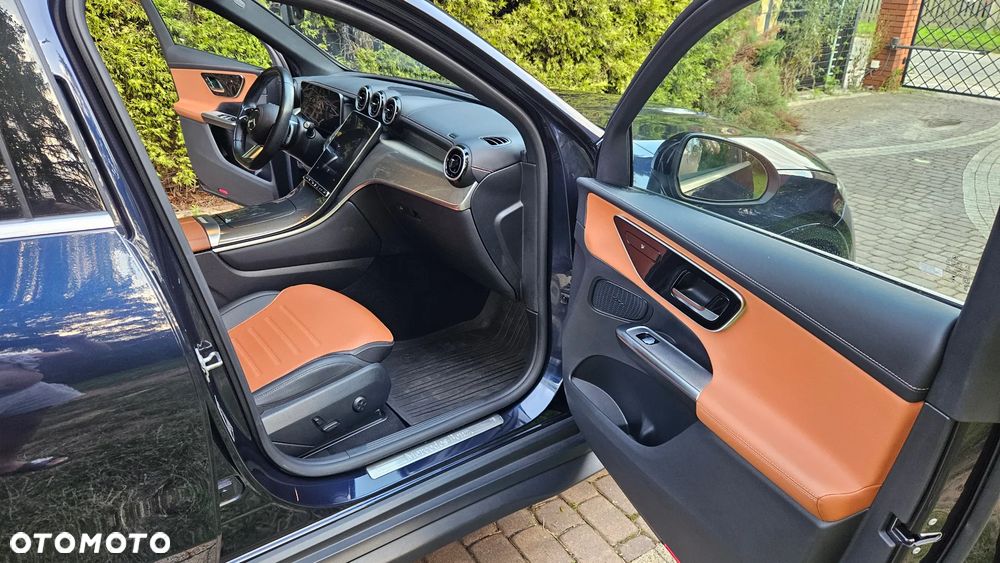 Mercedes-Benz GLC 220 d mHEV 4-Matic AMG Line - 29