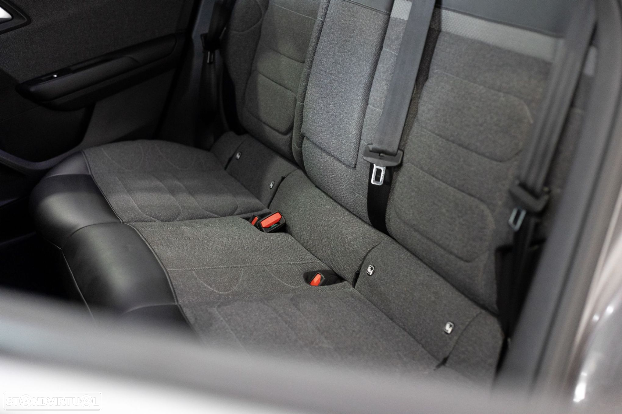 Citroën C5 X 1.2 PureTech Feel Business EAT8 - 17