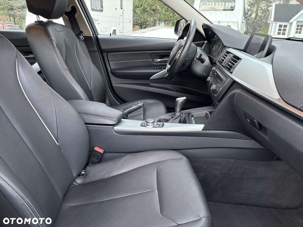 BMW Seria 3 318d DPF Edition Exclusive - 23